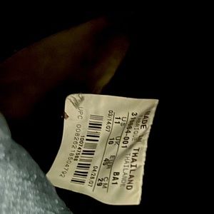 Nike hi-top. Black used in good condition